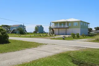899 Island Road, Harkers Island, NC 28531 – photo 8: 14-web-or-mls-899 Island Rd 014