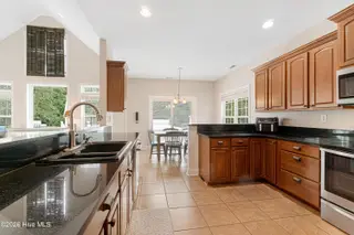 412 Waverly Court, Newport, NC 28570 – photo 10: Kitchen