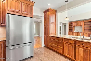 3623 Wingfoot Drive, Southport, NC 28461 — 3-bedroom home in St James, Southport, NC, photo 13 of 64: kitchen