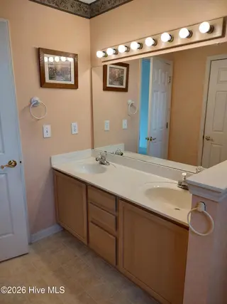 3097 River Hills Drive SW, Shallotte, NC 28470 – photo 13: Mstr Bathroom