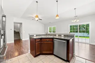 3154 Drew Avenue, New Bern, NC 28562 – photo 18: Kitchen Island