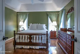 31 Juniper Creek Boulevard, Pinehurst, NC 28374 – photo 23: PrimaryBedroom1