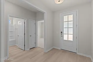 692 Edgeside Drive SE, Bolivia, NC 28422 – photo 15: Entry-bedrooms