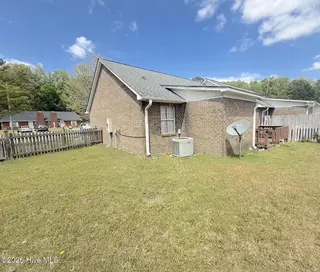 1107 Holden Drive B, Greenville, NC 27858 — 2-bedroom townhome in Summerhaven, Greenville, NC, photo 5 of 13: Screen Shot 2026-04-08 at 3.53.23 PM