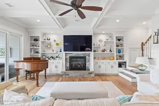 9279 Devaun Pointe Circle, Calabash, NC 28467 – photo 10: Great room
