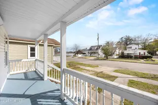 711 Ann Street, Wilmington, NC 28401 – photo 3: 10_front porch