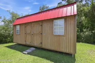 202 Willis Drive, Harkers Island, NC 28531 – photo 12: 14-web-or-mls-202 Willis Dr 014