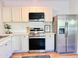 498 Arvida Spur Road, Rocky Point, NC 28457 – photo 6: IMG_2321