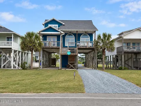 2330 W Beach Dr, Oak Island