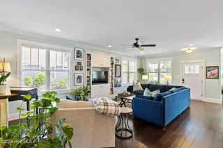 1236 N Caswell Avenue, Southport, NC 28461 – photo 12: Living Room