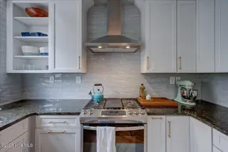 229 New Street, New Bern, NC 28560 – photo 6: Gorgeous Kitchen