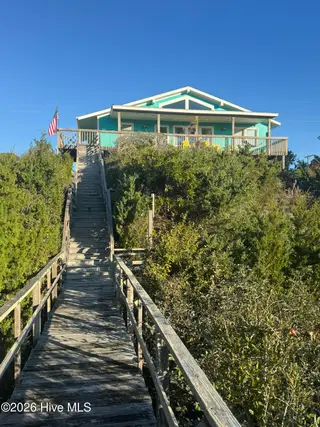 807 Emerald Drive, Emerald Isle, NC 28594 – photo 3: A8ED0333-2D29-4395-8077-13B19ACE33A8_1_1