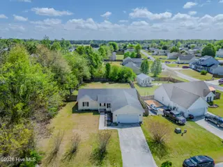 126 Forest Bluff Drive, Jacksonville, NC 28540 — 3-bedroom home in River Hills, Jacksonville, NC, photo 2 of 22: 126 Forest Bluff Drive, Jacksonville, NC