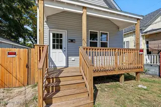 1005 Queen Street, Wilmington, NC 28401 — 3-bedroom home in Downtown, Wilmington, NC, photo 8 of 52: 10-IMG_0122
