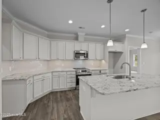 3213 Honeysuckle Drive, Winterville, NC 28590 – photo 12: 27-web-or-mls-3213 Honeysuckle Dr HDR 7
