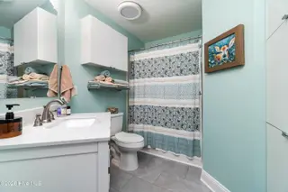300 Sweetwater Cove, Newport, NC 28570 – photo 21: Bathroom View