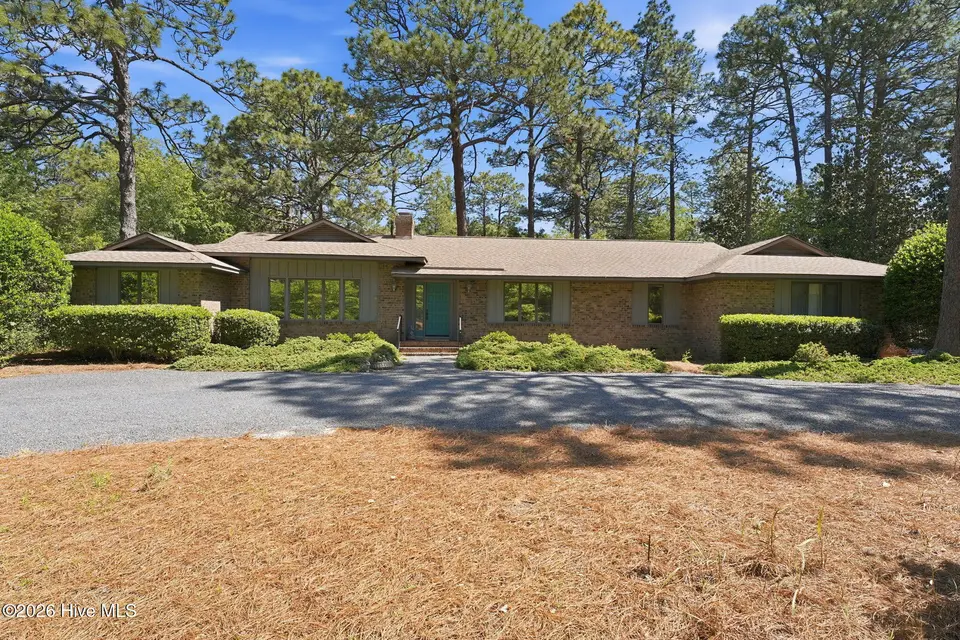 370 Donald Ross Drive, Pinehurst, NC 28374 – photo 1 of 56: 370 Donald Ross Drive