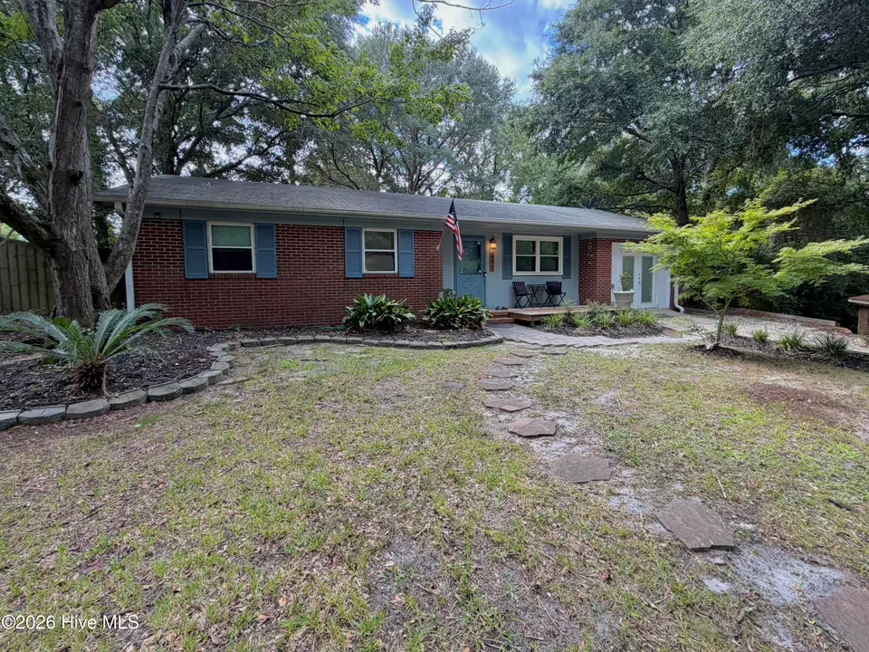 517 Voltaire Place, Wilmington, NC 28412 — 3-bedroom home in Marquis Hills, Wilmington, NC, photo 1 of 25: IMG_4916