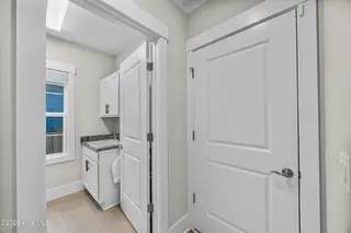 1313 Trisail Terrace, Wilmington, NC 28412 – photo 21: 21_hallway