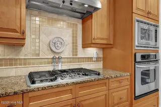 853 Gull Point Road, Wilmington, NC 28405 — 4-bedroom home in Landfall, Wilmington, NC, photo 20 of 52: 021_img_7559_609