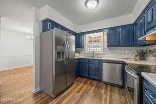 37 Barnes Street, Greenville, NC 27858 – photo 8: 30-web-or-mls-IMG_4457