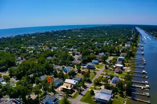 337 NE 41st Street, Oak Island, NC 28465 – photo 2