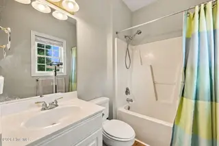 712 Taberna Circle, New Bern, NC 28562 — 4-bedroom home in Taberna, New Bern, NC, photo 10 of 53: 43-web-or-mls-0C0A6941_Edit