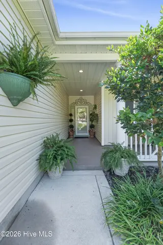 1407 Chadwick Shores Drive, Sneads Ferry, NC 28460 – photo 6