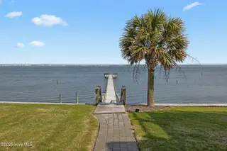 2506 Emerald Drive E, Emerald Isle, NC 28594 – photo 4: 42-web-or-mls-1S3A6667