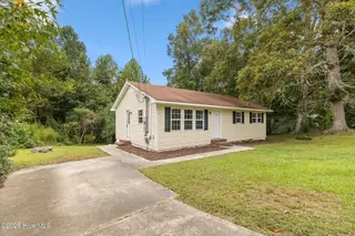 152 Jupiter Trail, Jacksonville, NC 28546 – photo 7: 7-web-or-mls-GI - 152 Jupiter Trail - Li