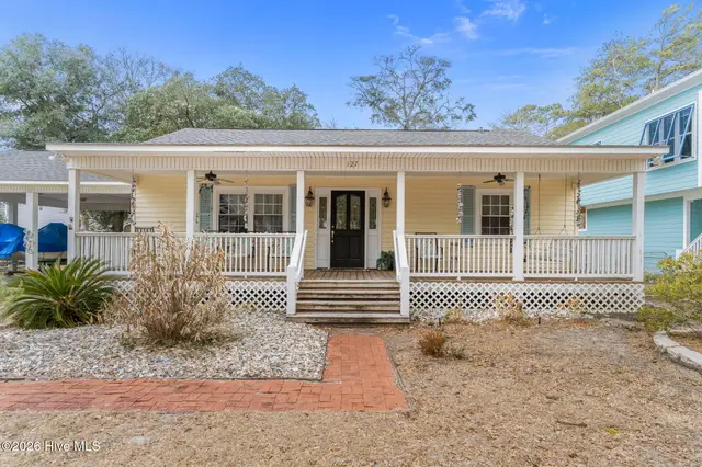 127 NW 18th Street, Oak Island, NC 28465