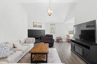 423 Jasmine Lane, Jacksonville, NC 28546 – photo 5: DB996DED-2C01-4B3A-BFC5-7CC51E5EF516