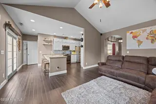377 Knollwood Drive, Hampstead, NC 28443 – photo 6: 14-web-or-mls-IMG_9770