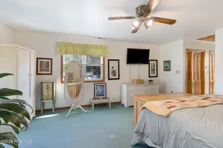 104 Elm Court, Pine Knoll Shores, NC 28512 – photo 17: Primary Bedroom
