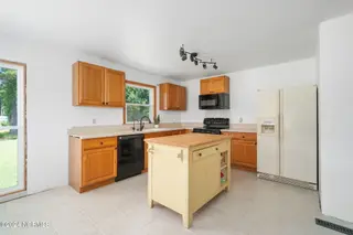 335 Country Club Lane, Newport, NC 28570 – photo 6: Kitchen