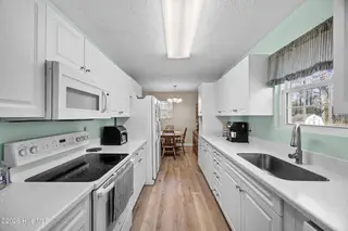112 Dogwood Circle, Leland, NC 28451 – photo 12: Kitchen (23)
