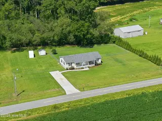 4900 Pleasant Plain Road, Ayden, NC 28513 – photo 11: 18-web-or-mls-DJI_20260817112829_0027_D
