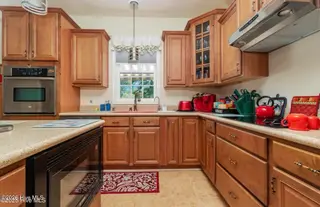 106 Bimini Court, Havelock, NC 28532 – photo 6: Kitchen