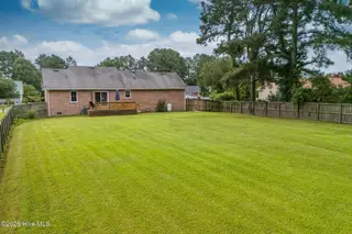203 Troy Drive, Elizabeth City, NC 27909 — 3-bedroom home in Mount Hermon Village, Elizabeth City, NC, photo 18 of 18: 203 Troy Dr-52