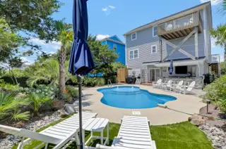 612 S Topsail Drive, Surf City, NC 28445 – photo 8: 6G8A0972