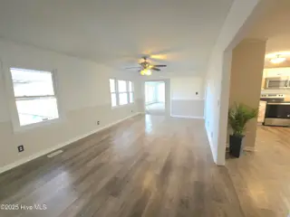 909 Clyde Drive, Jacksonville, NC 28540 – photo 10: 20250116_154107