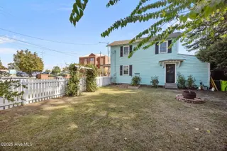 711 Queen Street, New Bern, NC 28560 – photo 19: Huge Yard