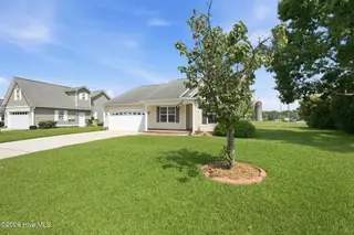 100 Conner Grant Road, New Bern, NC 28562 – photo 2: 2-web-or-mls-DSC_3537