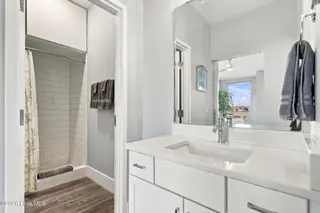 102 Cape Fear Boulevard Unit 301, Carolina Beach, NC 28428 — 1-bedroom condo in Towne Place Condominium, Carolina Beach, NC, photo 10 of 47: 29-web-or-mls-DSC08131