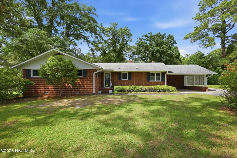 3030 Fairway Road, Morehead City, NC 28557 – photo 1 of 50: 2-web-or-mls-1S3A9218