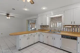 566 Palmer Drive, Southport, NC 28461 — 3-bedroom home in Boiling Spring Lakes, Southport, NC, photo 9 of 54: 10-web-or-mls-BTS09484