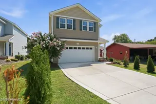 935 W Illinois Avenue, Southern Pines, NC 28387 – photo 2: 2-web-or-mls-DSC09568