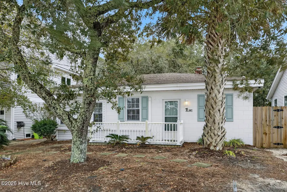 307 Fayetteville Avenue, Carolina Beach, NC 28428 – photo 1 of 38: 307FayettevilleAvenue-3