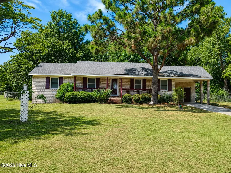 2576 Forrest Drive, Kinston, NC 28504 – photo 1 of 15: front