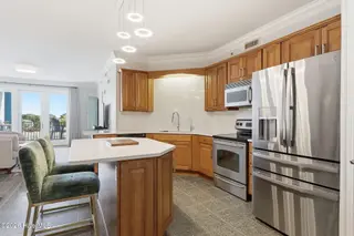 4425 Arendell Street 304, Morehead City, NC 28557 – photo 14: 29-web-or-mls-1S3A6295